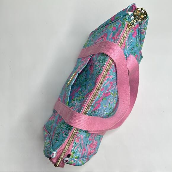 Lilly Pulitzer Thermal Insulated Lunch Tote Bag in Little Fishes Print - Picture 3 of 7